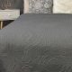 Prošívaný přehoz na postel Homelevel, 200 x 220 cm, šedá, polyester, 54993.18