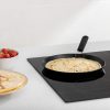 Tigaie pentru clatite Navaris, 26 cm, non-adeziv, pentru toate suprafetele de gatit, 49546.01