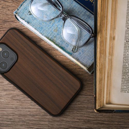 Pouzdro Kwmobile pro Apple iPhone 16 Pro Max, hnědé, dřevo/silikon, KWM000022UR001C