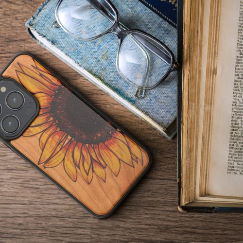 Pouzdro Kwmobile pro Apple iPhone 15 Pro, vícebarevné, dřevo/silikon, KWM000020EI004C