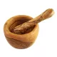 Hmoždíř z olivového dřeva s tloučkem, průměr 14 cm, výška 9–10 cm