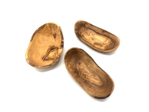 Rustikální oválná miska z olivového dřeva, délka cca 9–11 cm, šířka cca 6 cm, na snacky a servírování