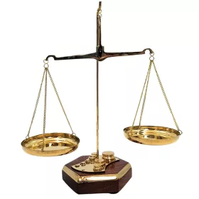   Balanță decorativa Giftdeco NC2144H, alamă și lemn, 24 x 20 x 9,5 cm