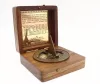 Busolă Giftdeco, alamă și lemn, diametru 6,5 cm, stil retro, colonial
