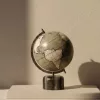 Glob decorativ Giftdeco GLB-68, bază din piatră neagră, 30 cm