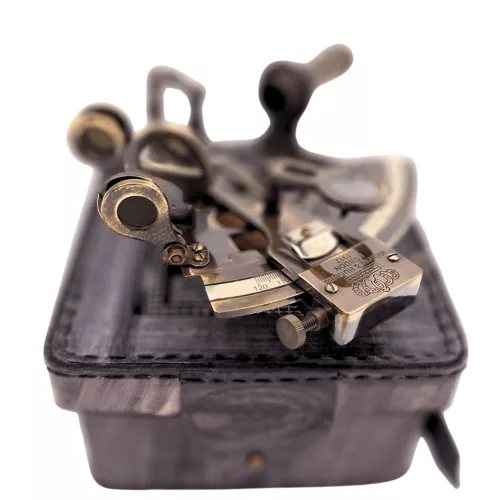Sextant decorativ Giftdeco ST003 din alamă și piele, 13 x 12 x 6 cm