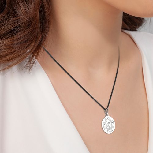 Stříbrný přívěsek se šňůrkou Ortodox model 18