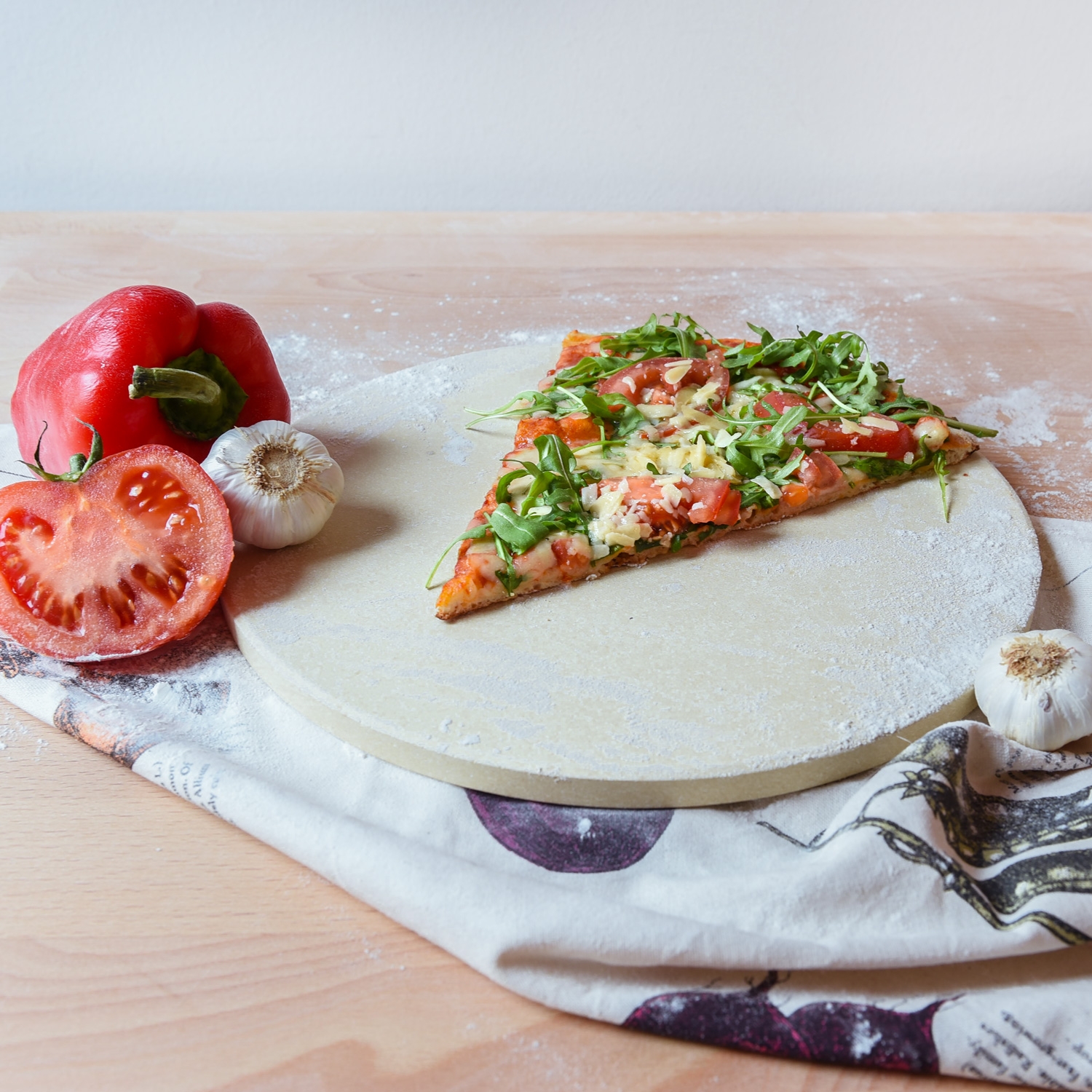 Piatra de pizza rotunda Navaris, 30,5 cm, din cordierite, rezistenta pana la 800°C, 42560